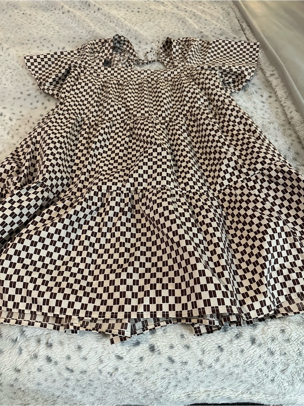 Like new Abercrombie & Fitch brown and cream Checkered Smocked dress